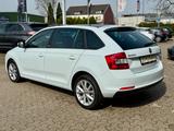 Skoda Rapid Spaceback*1.2*PANO*C.P*DAB*PDC*SHZ - Skoda Rapid mit Benzin-Antrieb: Kombi, Schaltgetriebe