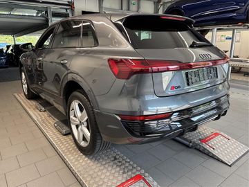 Audi Q8 e-tron - 5