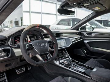 2024 AUDI RS6 photo 9