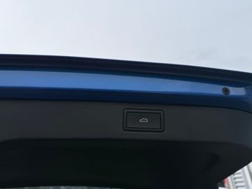 Skoda Kamiq 1.0l TSI 81kW TOUR+PaDach+AHK+SHZ+Kamera