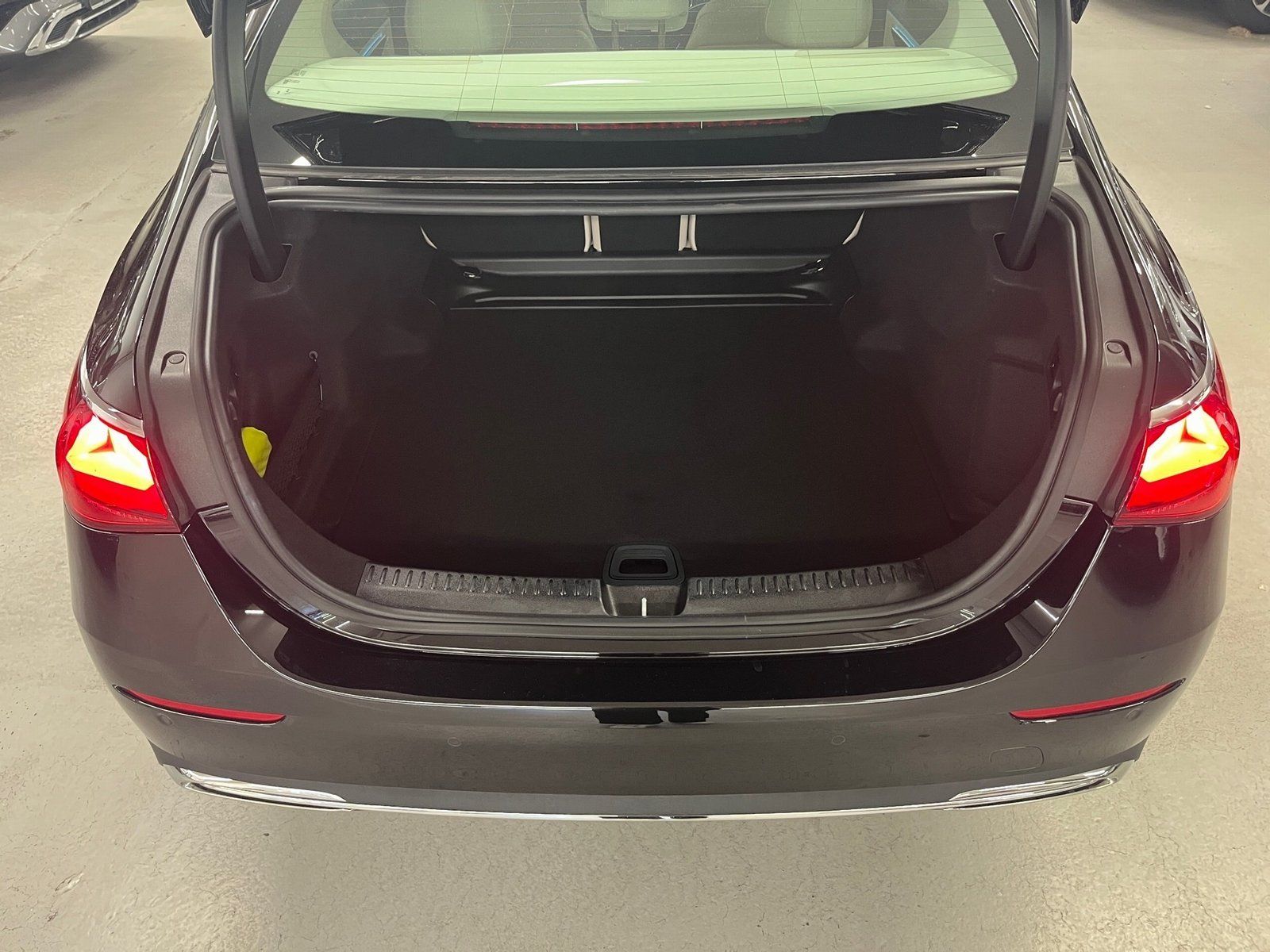 Fahrzeugabbildung Mercedes-Benz E 220 d Avantgarde*Beige*Distronic*Totwink*AHK*