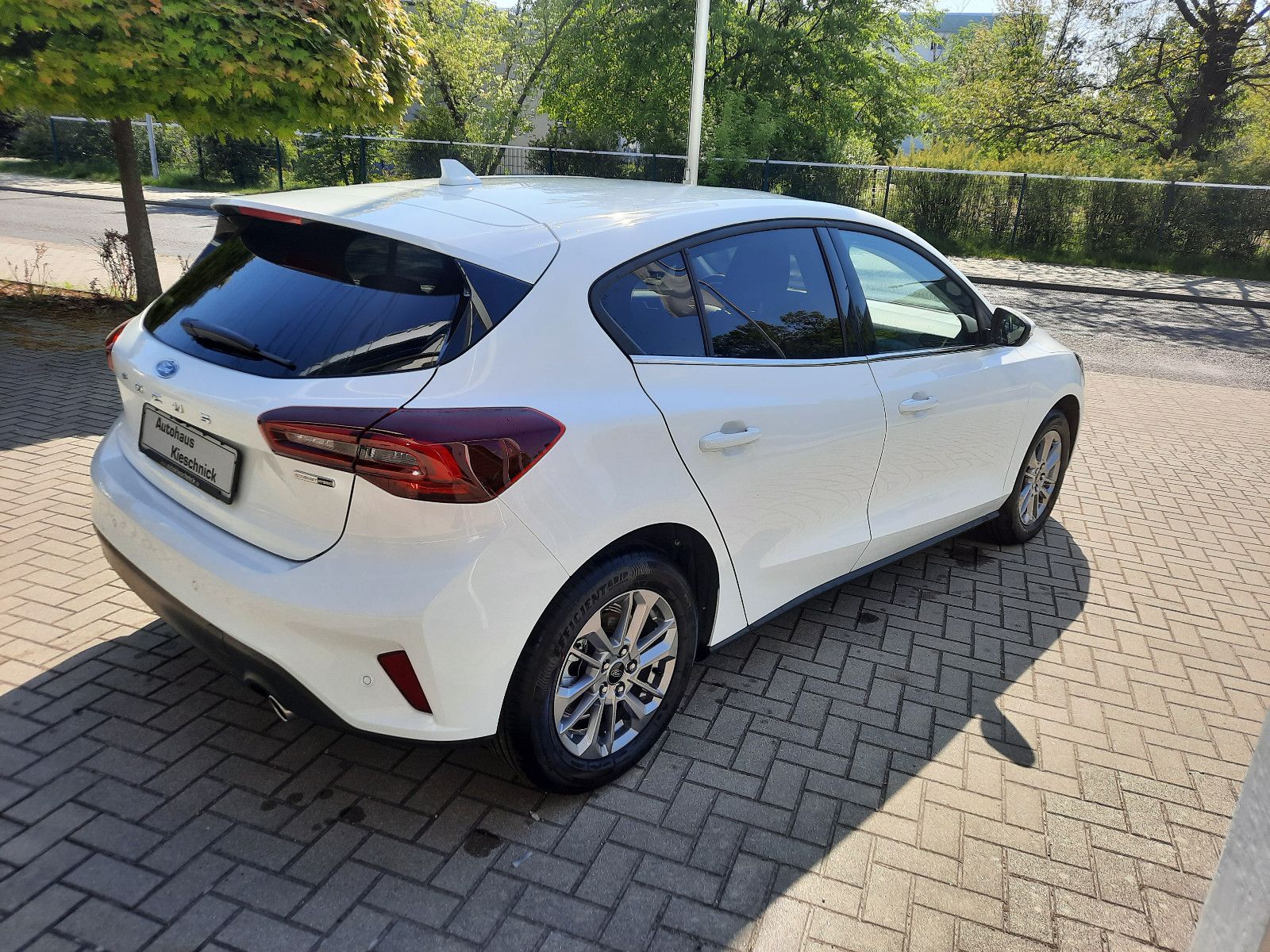 Fahrzeugabbildung Ford Focus Lim. Titanium