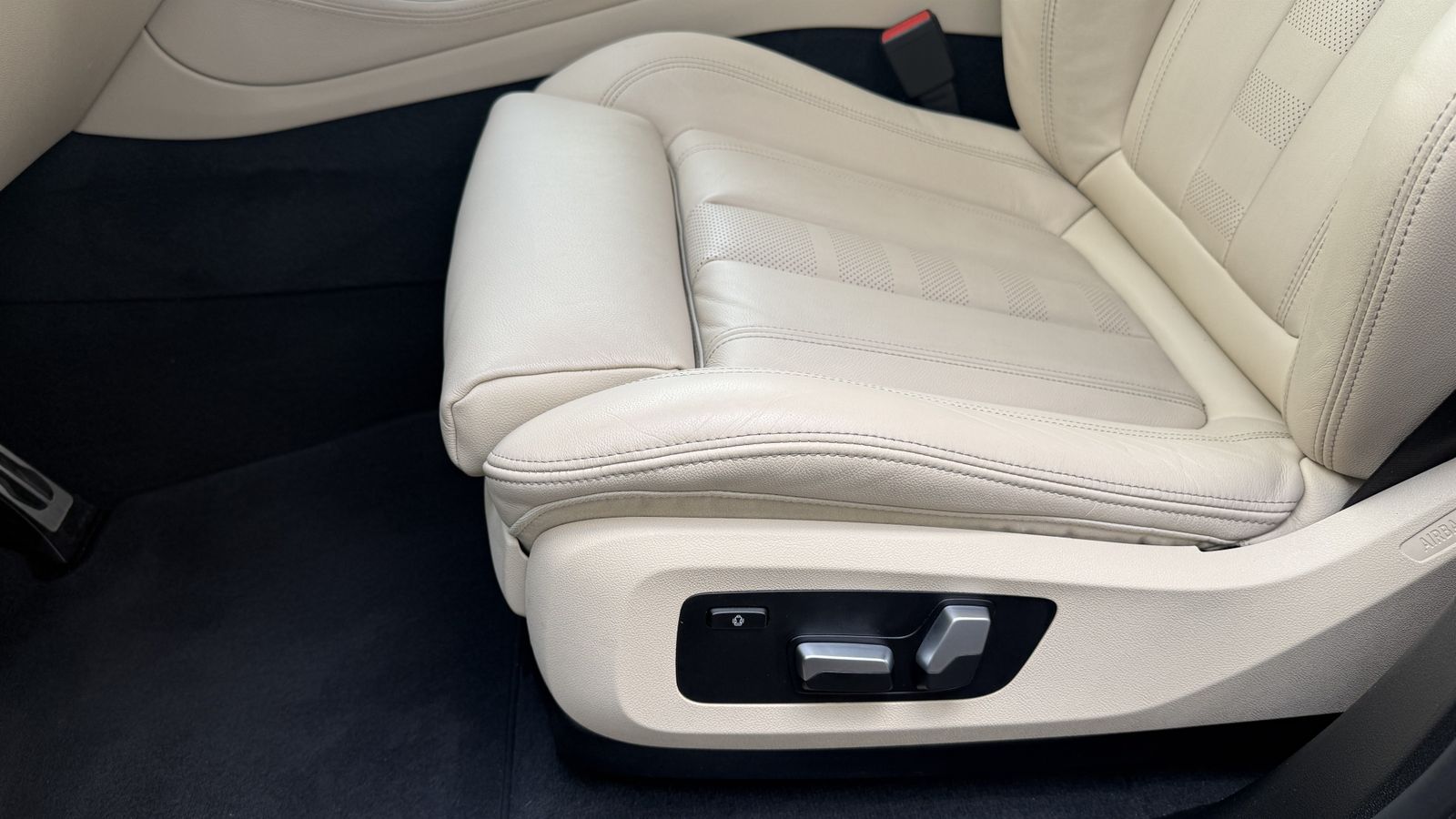 BMW X5 xDrive30d M Sport Laser LC Prof AHK HUD Ka foto 21