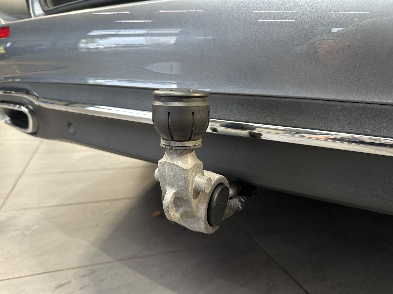 Fahrzeugabbildung Mercedes-Benz E 200d T Avantgarde NAV+LED+AHK+KAM+WIDE+CARPLAY