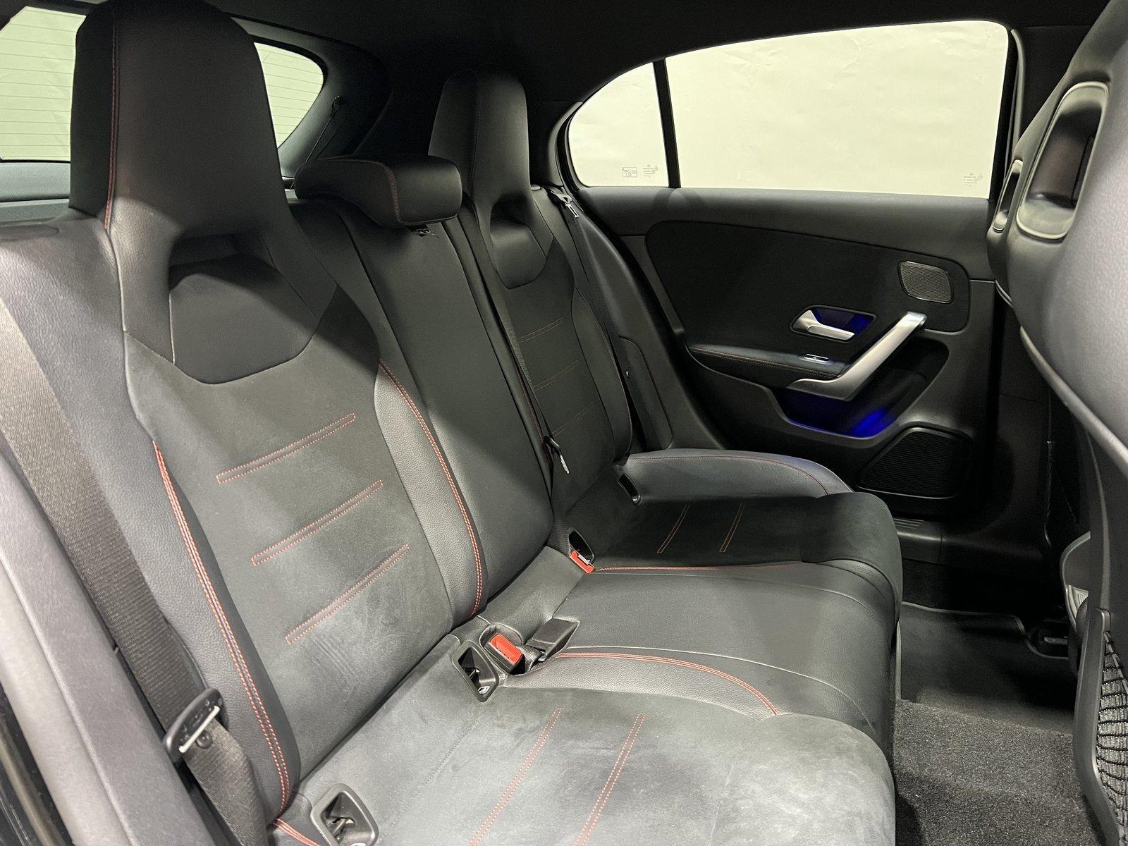 Mercedes-Benz A 250 AMG Line Night+Pano+LED+Kamera+Sound+19"