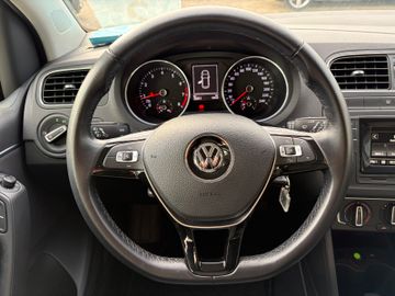 Bild 9 VW Polo V 6R Comfortline SHZ+KLIMA+ALU+BT+ALLWETTER