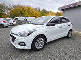 Hyundai i20 Pure*Scheckheftgepflegt*8xBereift* - Hyundai i20 Pure mit Benzin-Antrieb