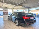 BMW 750i xDrive B&W Fond Entertainment Executive Pro - BMW 750: 750i Xdrive