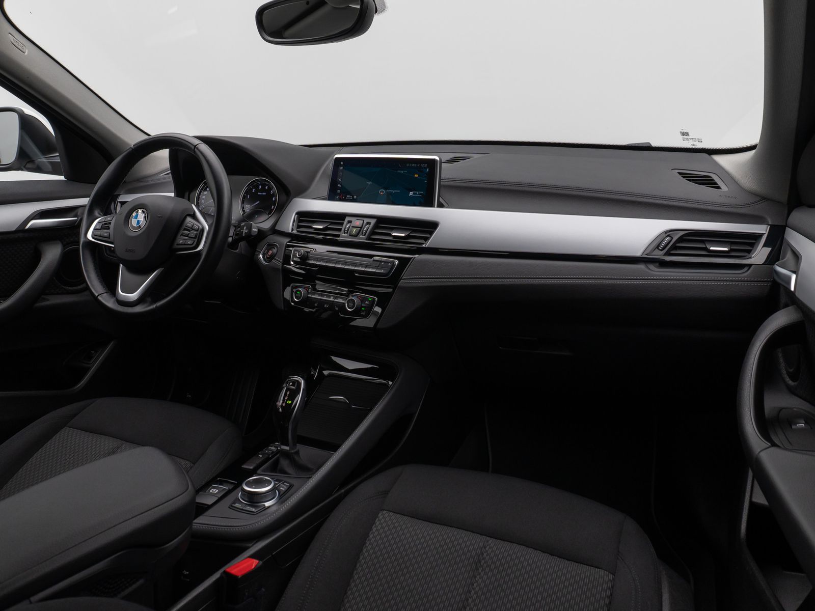 Fahrzeugabbildung BMW X2 sD18i Kamera DAB Geschwindig LED Navi ParkAss