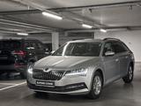 Skoda Superb Combi 2.0 TDI Ambition DSG, AHK, Navi - Skoda Superb: 2.0