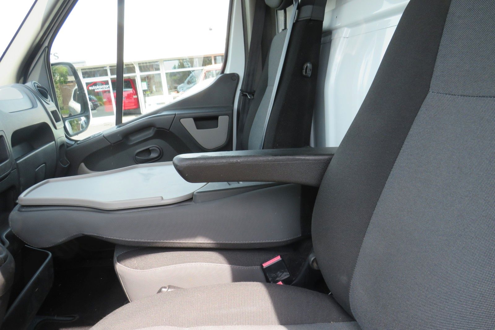 Fahrzeugabbildung Renault Master III Kasten L2H2 HKa 3,5t