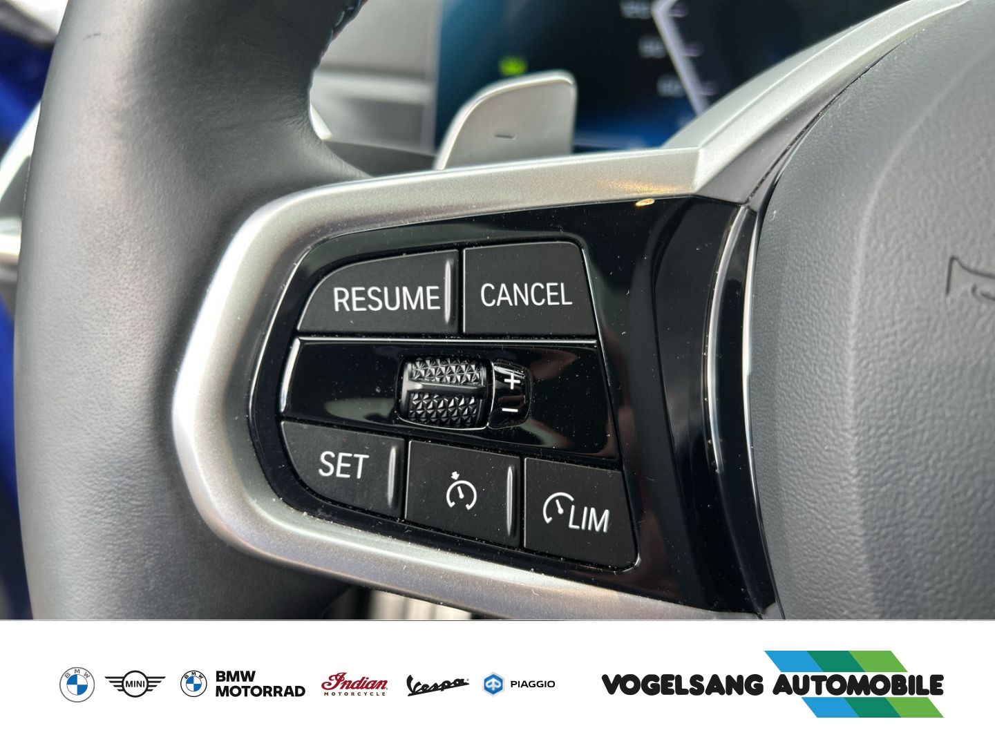 Fahrzeugabbildung BMW M340i xDrive Touring,Panodach,SurroundView,H&KSo
