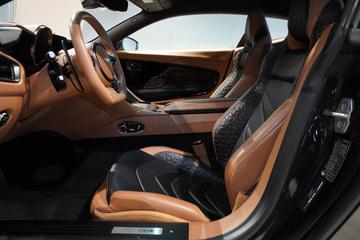 2019 Aston Martin DBS — фото 6