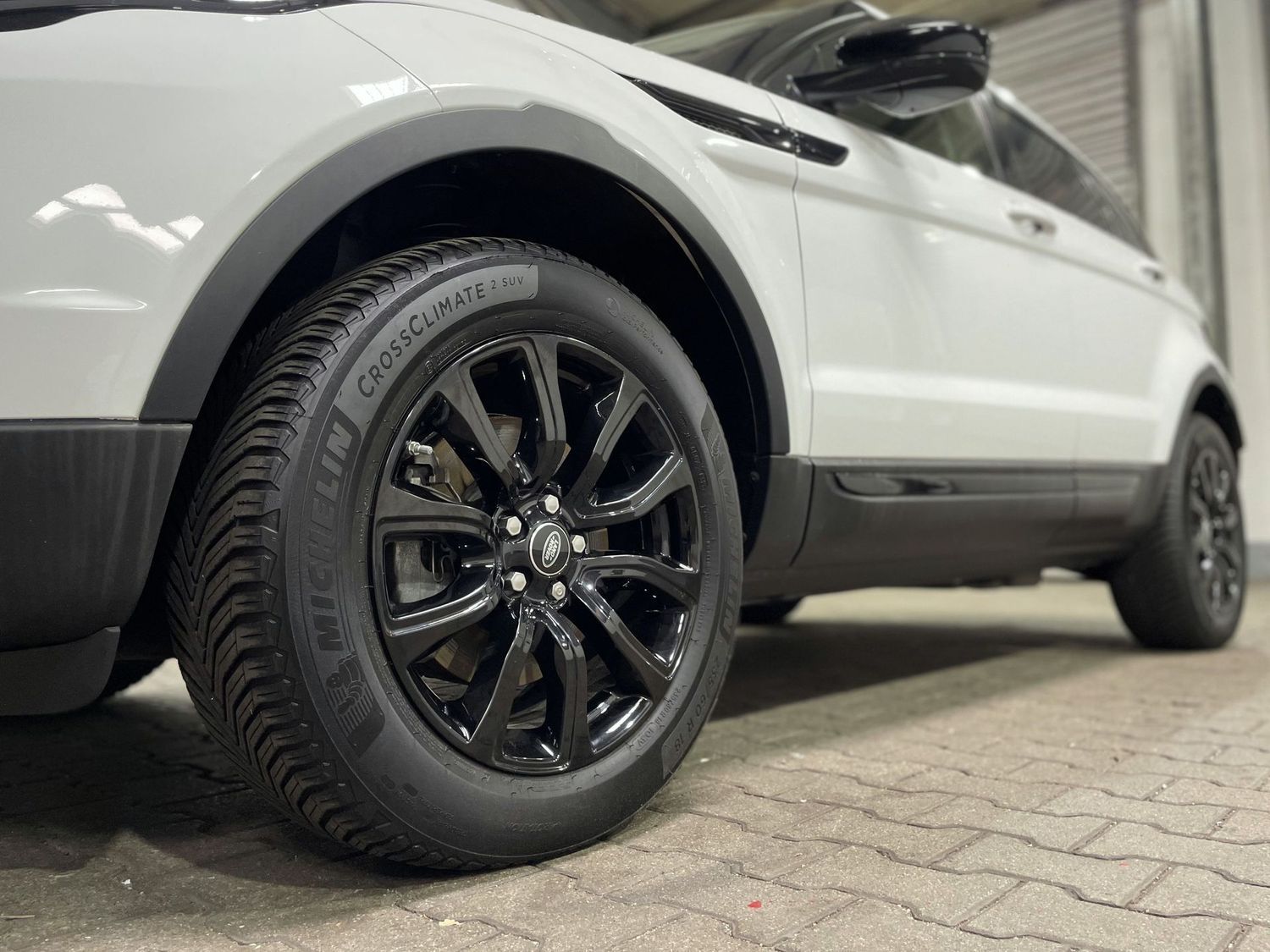 Fahrzeugabbildung Land Rover Range Rover Evoque 2.0TD Pure #Kamera#Navi#LED