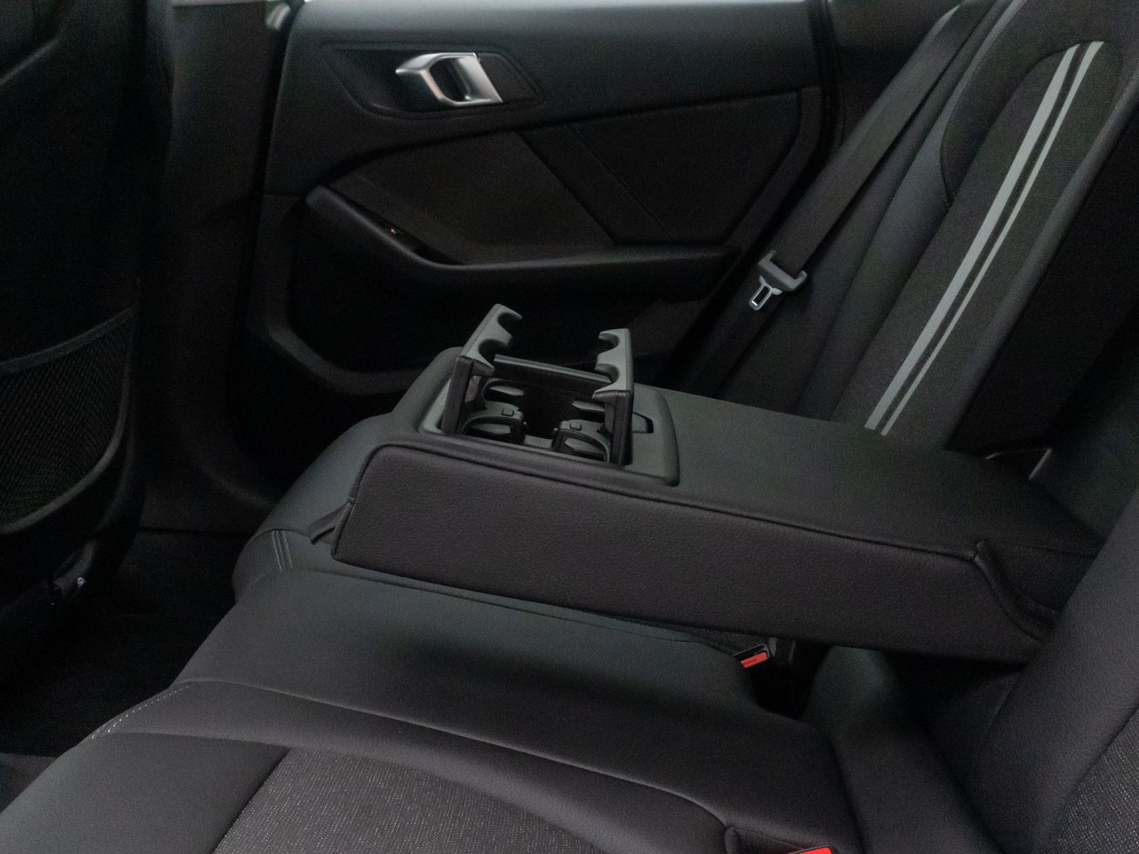 Fahrzeugabbildung BMW 218 Gran Coup&eacute; HUD DAB H/K Komfort Sport Leder