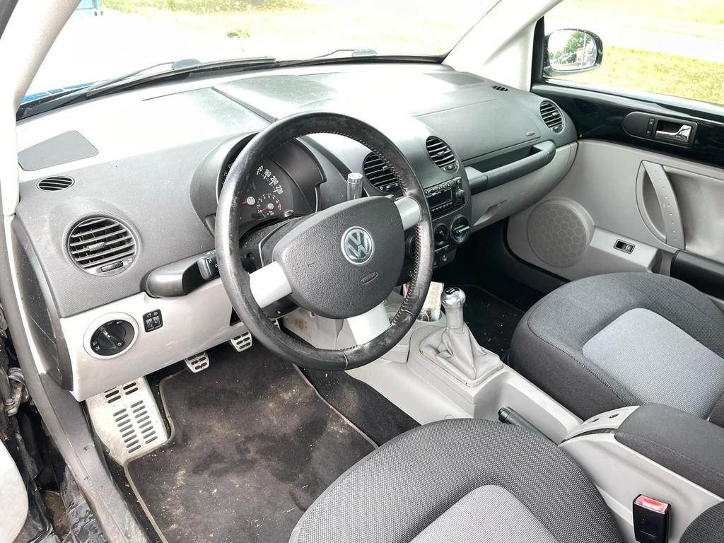 Volkswagen New Beetle