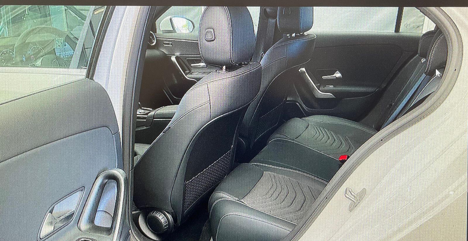 Mercedes-Benz A 180 DCT Distro Leder Navi Kamera Sitzhzg LED foto 4
