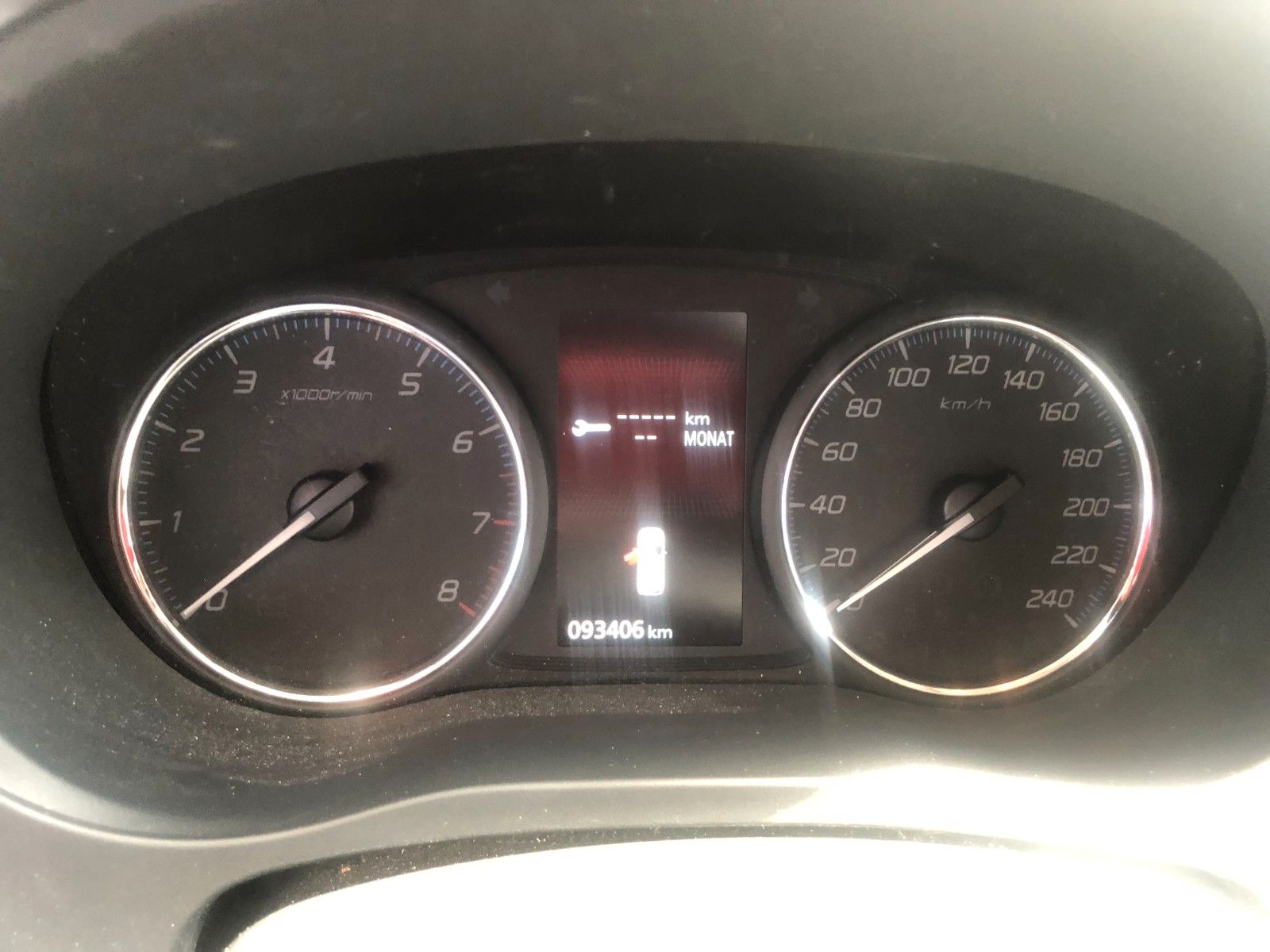 Fahrzeugabbildung Mitsubishi Outlander Edition 100 2WD Hagelschaden