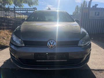 Volkswagen Golf - 2