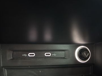 VW Tiguan Active 1.5 TSI Sitzhzg+Abstand+DAB+AHK, Bild 19