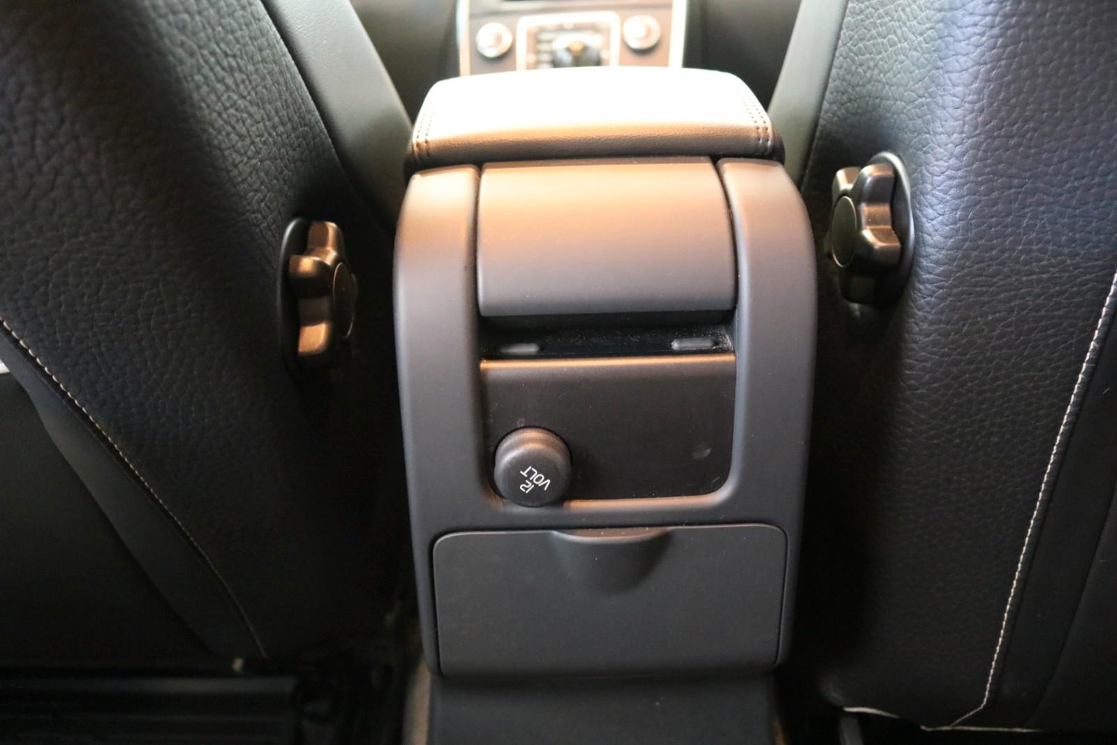 Volvo V60 2011 — photo 28