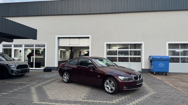 BMW 320i Coupe Xenon Autom 17Zoll Sihzg