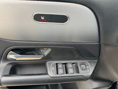 Fahrzeugabbildung Mercedes-Benz GLB 220 d Navi Leder LED AHK ACC 1.Hand