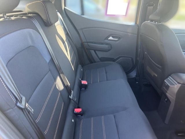 Fahrzeugabbildung Dacia Sandero III Stepway Expression Winterpaket+Navi,
