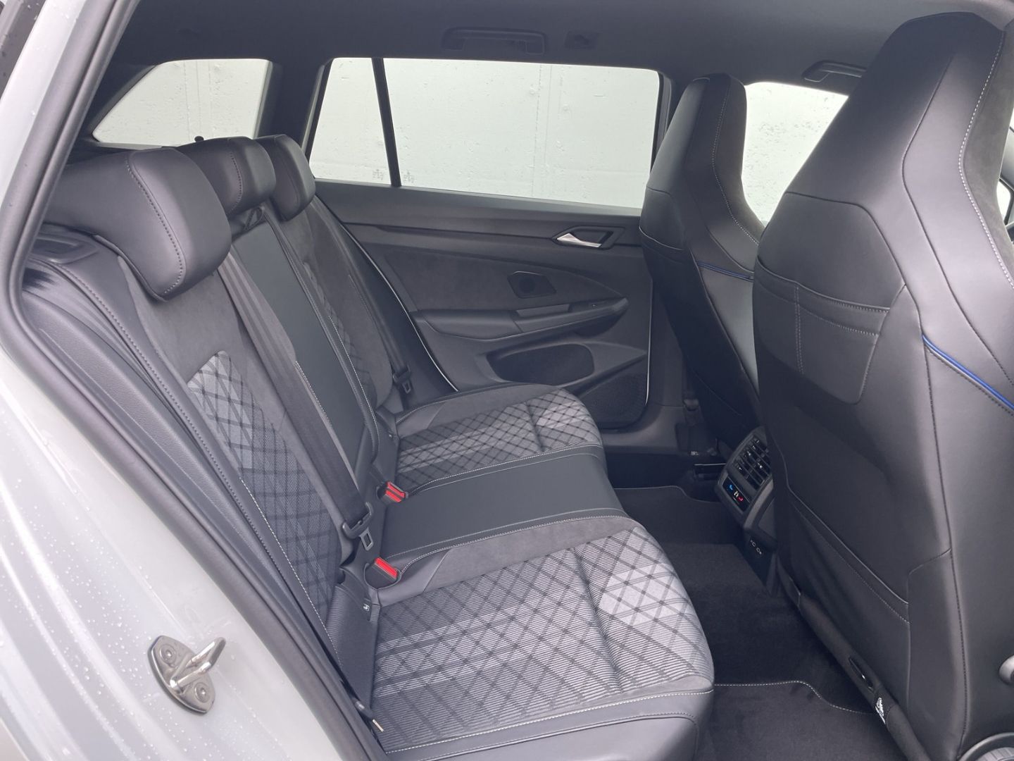 Golf Variant VIII 2.0 TDI DSG R-Line AHK/HUD/H&K