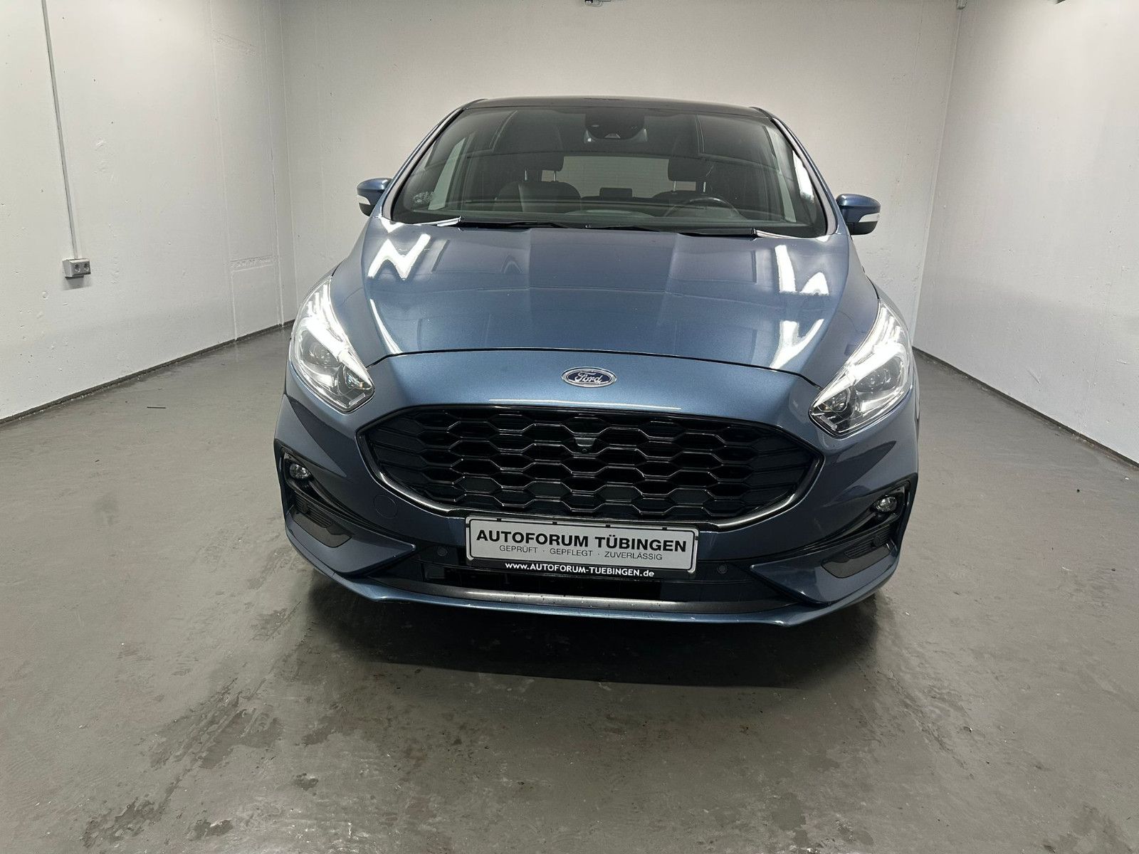 Fahrzeugabbildung Ford S-Max 2.0 EcoBst. ST-Line 7-Sitzer*AHK*SDH*PANO*