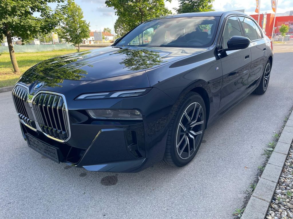 BMW 740