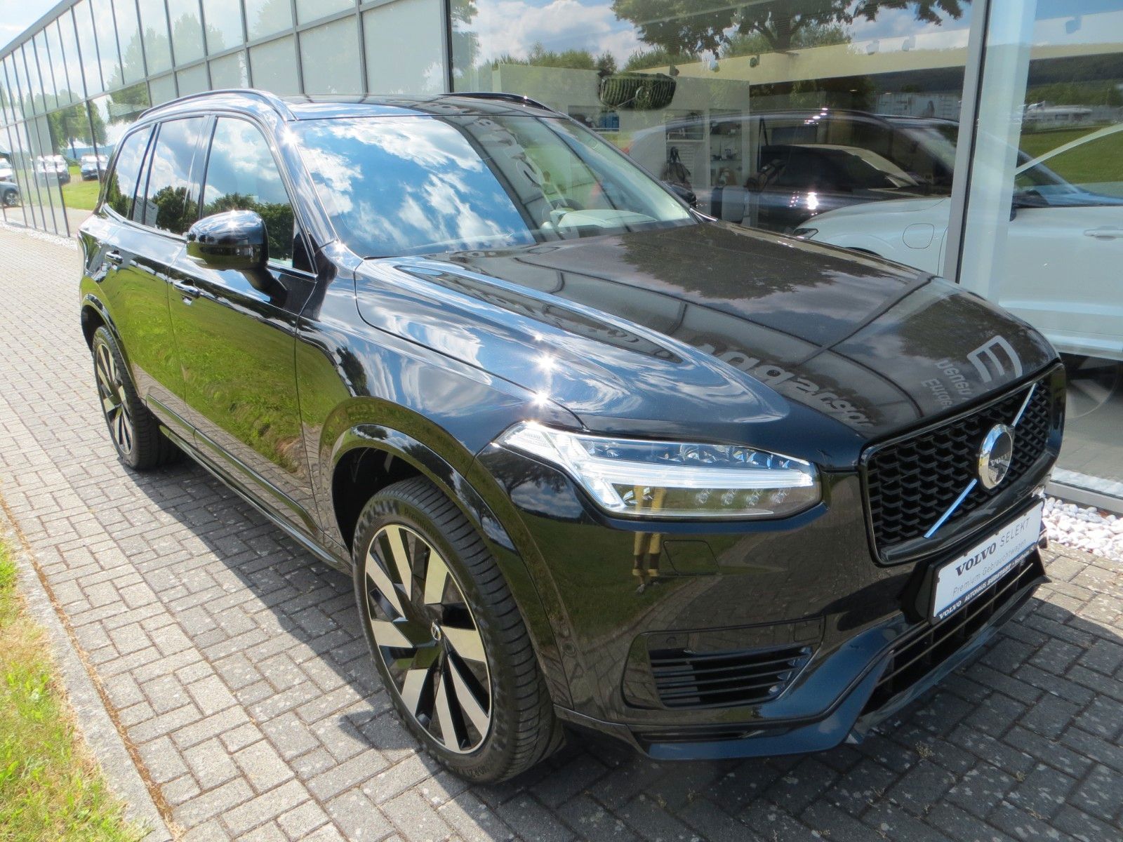 Volvo XC90 T8 AWD Plus Dark Auto GSD 360° LM 21'' AHK foto 3