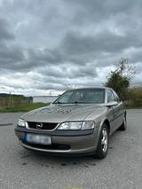 Opel Vectra 1.6l 16V - gebrauchte Opel Vectra aus dem Jahr 1998