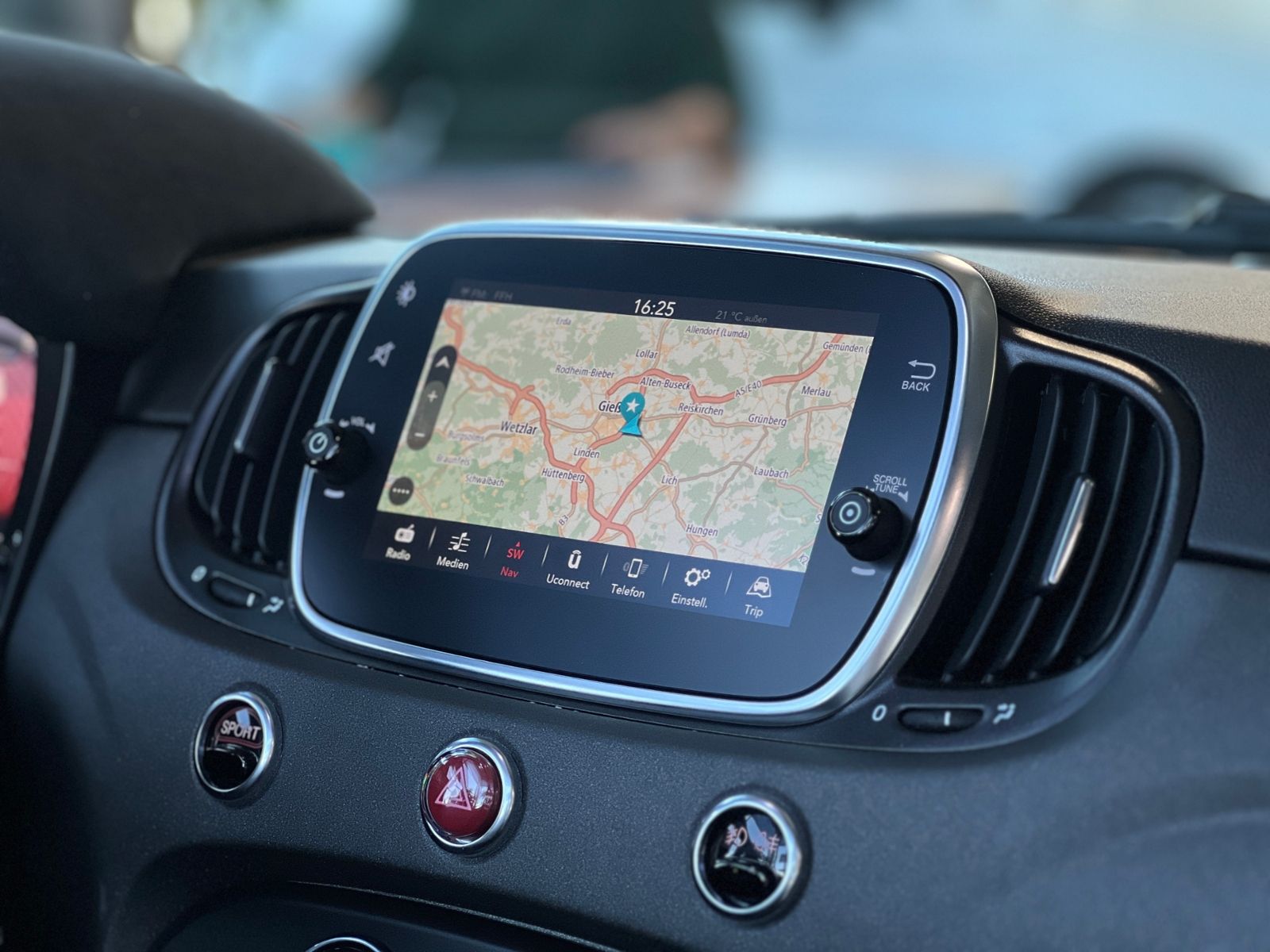 Fahrzeugabbildung Abarth 595C esseesse BEATS XENON NAVI ALU