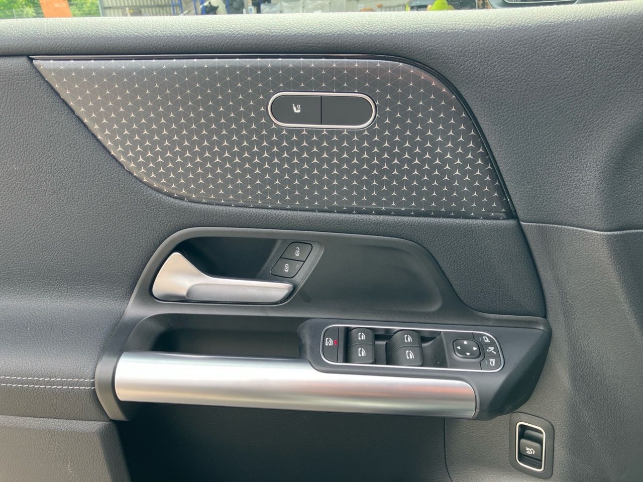 Fahrzeugabbildung Mercedes-Benz B 200 PROGRESSIVE+AHK+LENKRADHEIZ+KLIMAAUTOM+LED