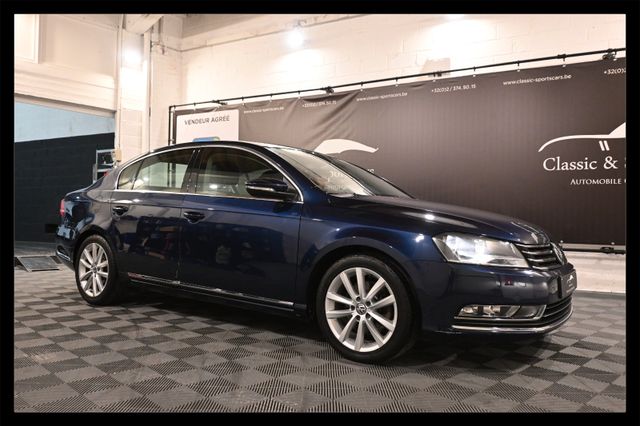 Volkswagen Passat 2.0 TDI /HIGHLINE/DSG/NAVI/ALCANTARA !!