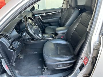 KIA Sorento - 9