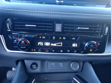 Nissan X-Trail 1.5 VC-T e-Power TEKNA+ 204PS LEDNAVI