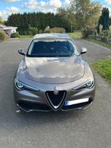 Alfa Romeo Stelvio 2.0 Turbo 16V AT8-Q4 Automatik - Alfa Romeo Stelvio in Hamburg