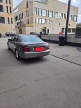 Mercedes-Benz E 220 CDI ELEGANCE - Mercedes-Benz E 220 aus 2004: Cdi