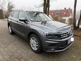 Volkswagen Tiguan Allspace 2.0 TSI OPF 162kW DSG 4MOTIO... - silberne Volkswagen Tiguan Allspace