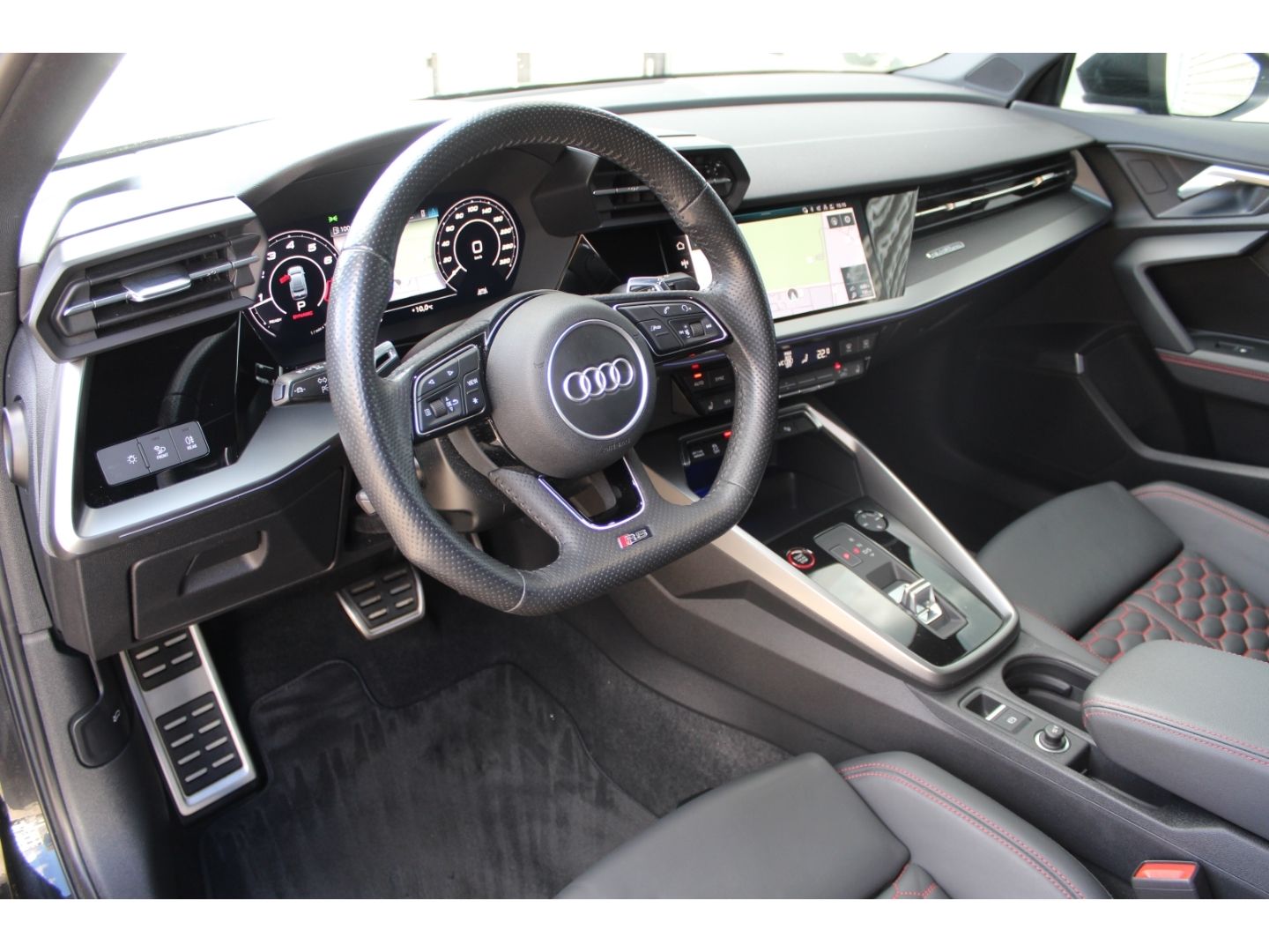 RS3 Lim. qu.Str. Pano*B&O*SportAGA*Leder*1HD*APP