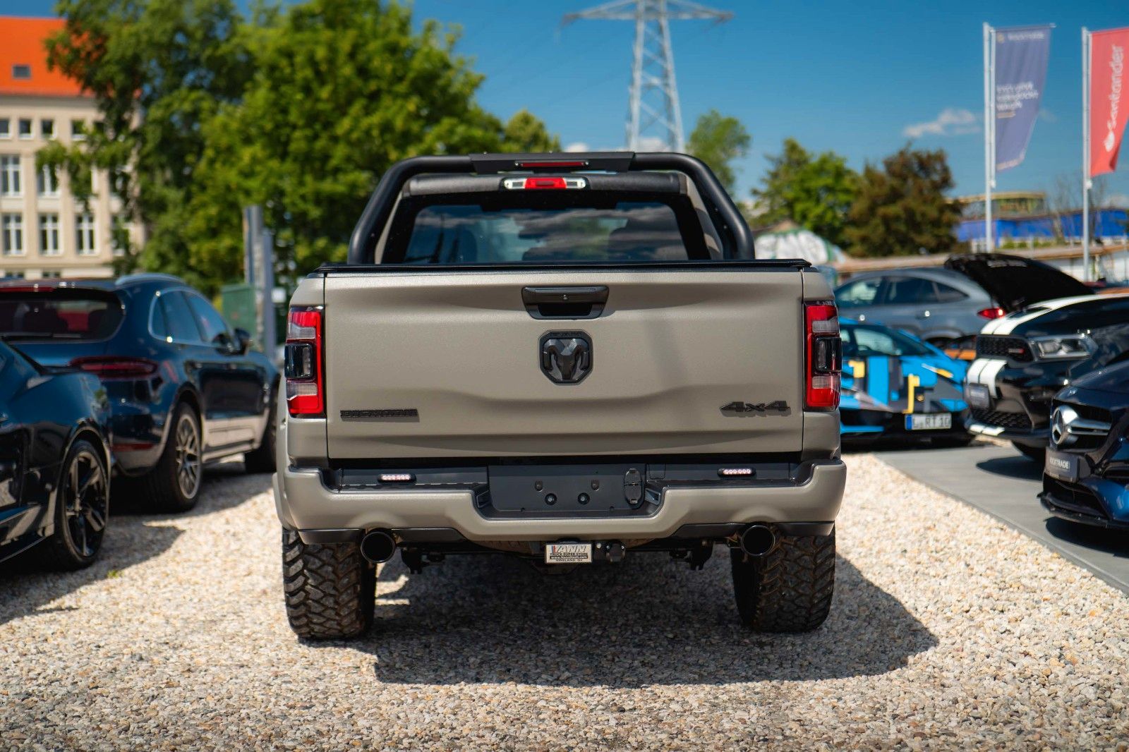 Fahrzeugabbildung Dodge RAM 5.7 V8 HEMI 4x4 OFFROAD LONGBED RAPTOR Style