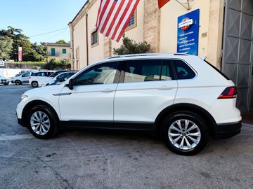 Volkswagen Tiguan - 2