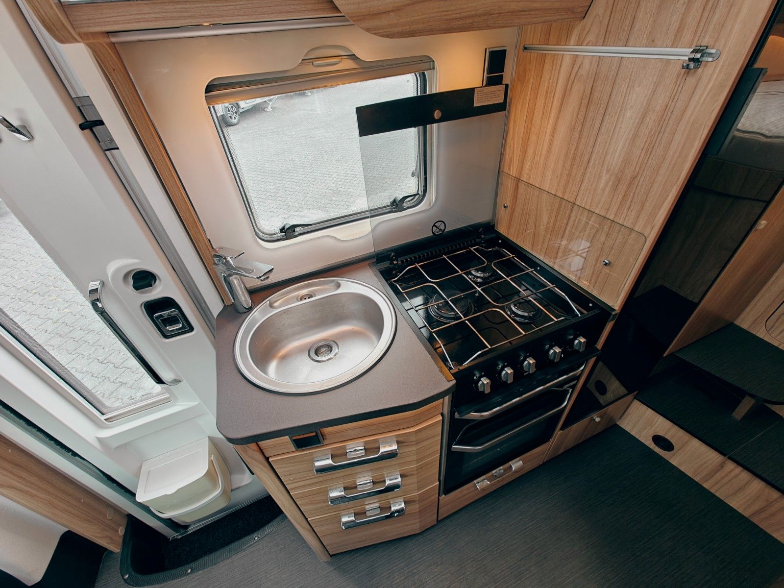 Fahrzeugabbildung HYMER / ERIBA / HYMERCAR ML - T 560 4x4 ALLRAD - AUS 1. HAND!