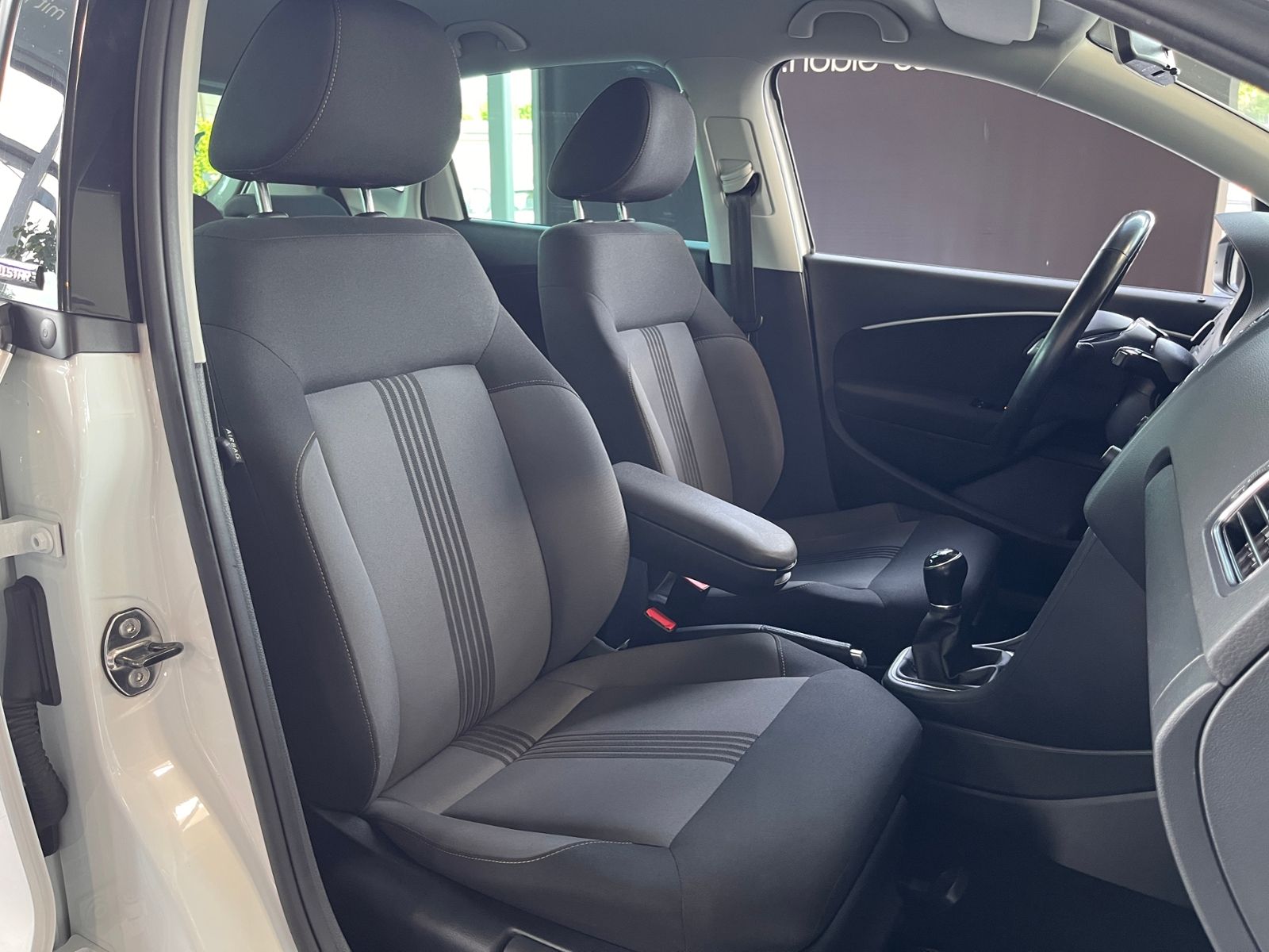 Fahrzeugabbildung Volkswagen Polo V Allstar BMT SHZ PDC ALU