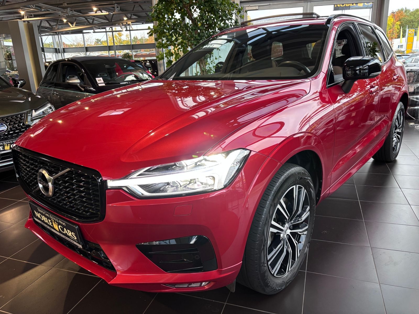 Fahrzeugabbildung Volvo XC60 R Design PANO LED NAVI ALU