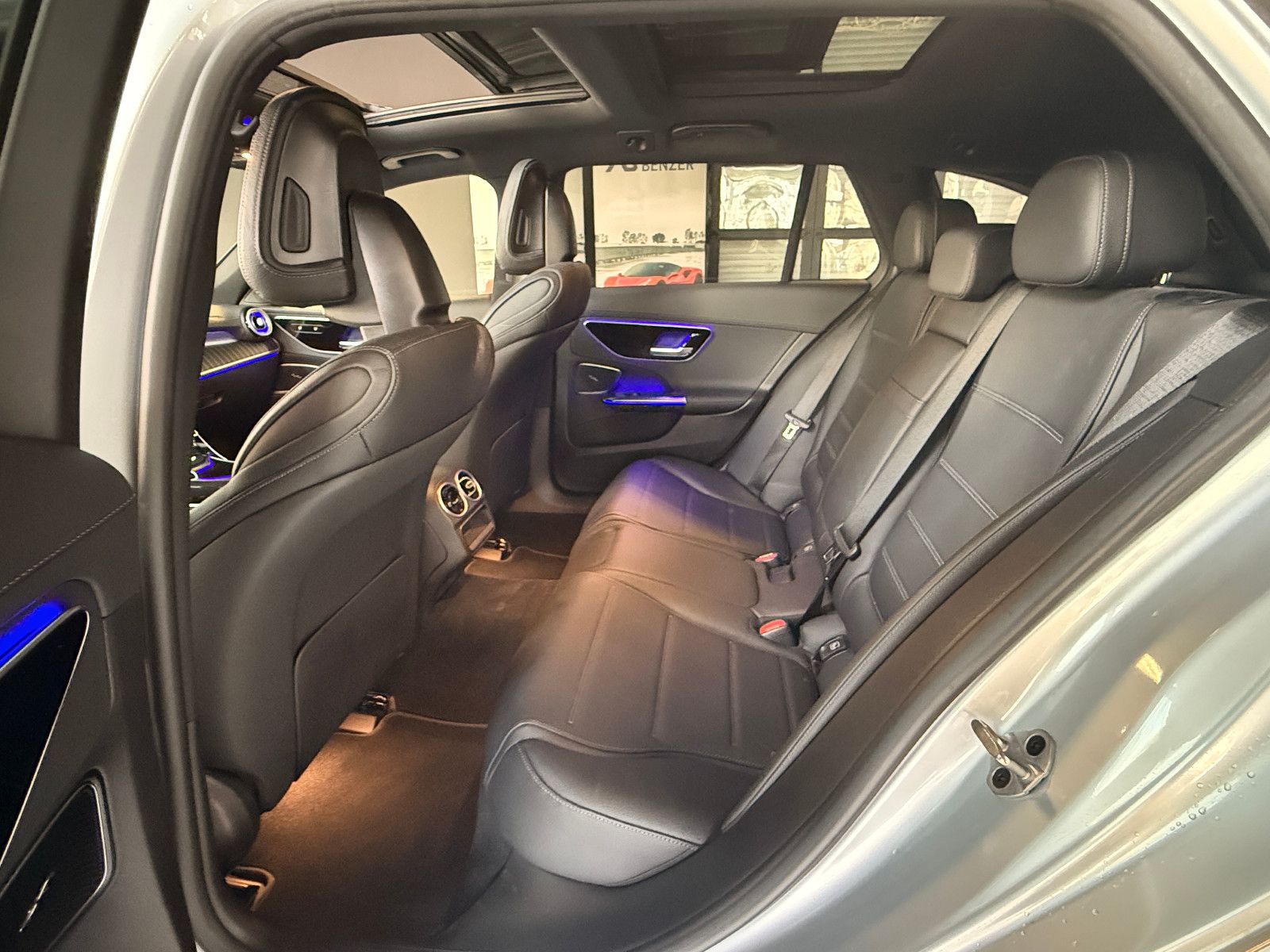 Fahrzeugabbildung Mercedes-Benz C 300TD/AMG/PANO/AMBIENTE/KAMERA/LED/MASSAGE