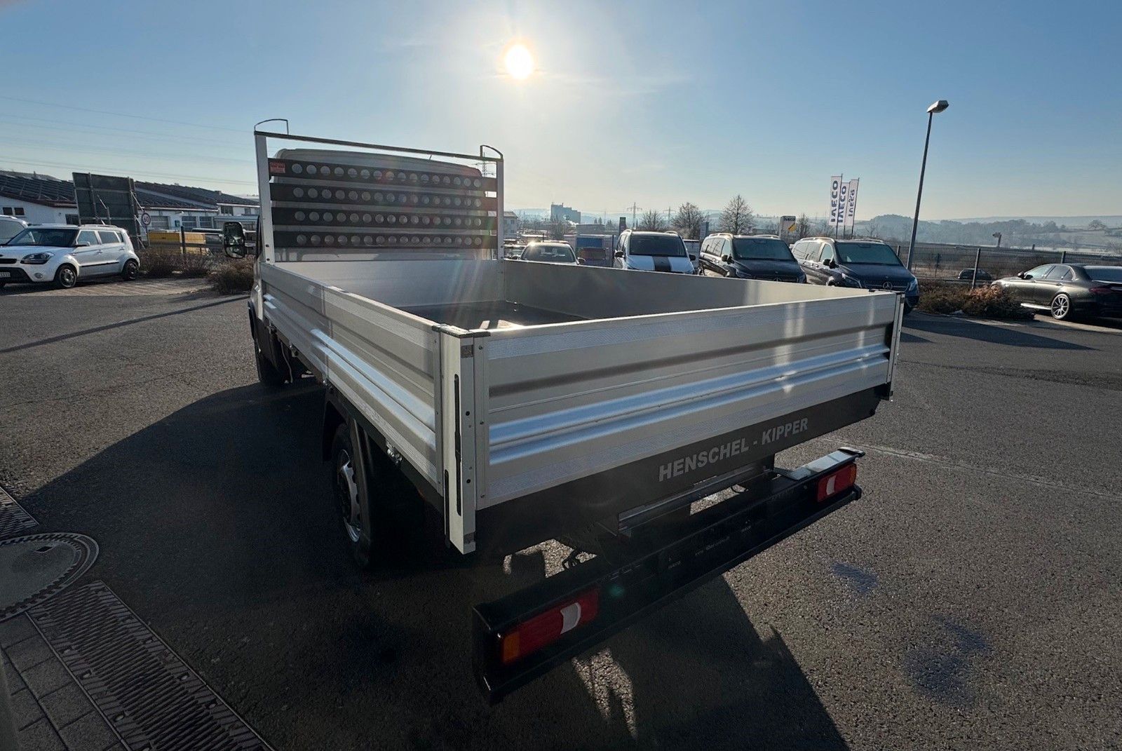 Fahrzeugabbildung Iveco Daily 35S14 A8*R3.450mm*Automatik*Kamera*3Sitze*