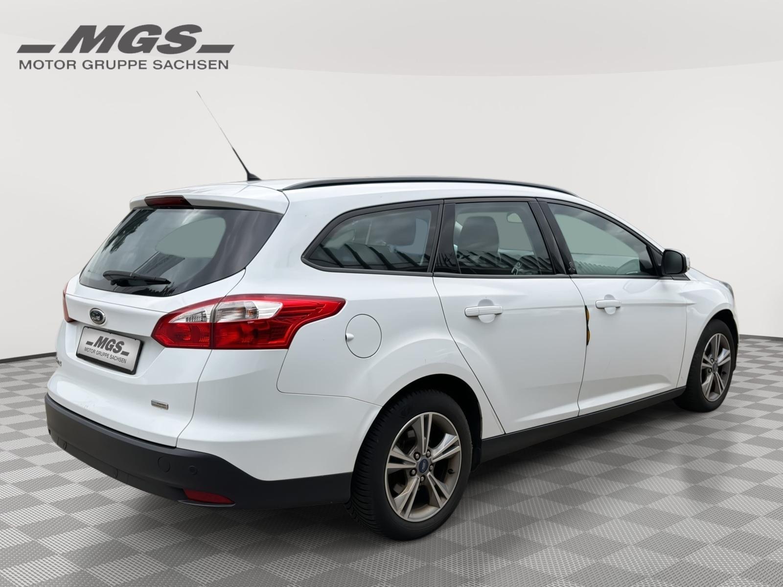 Ford Focus 2013 — photo 8